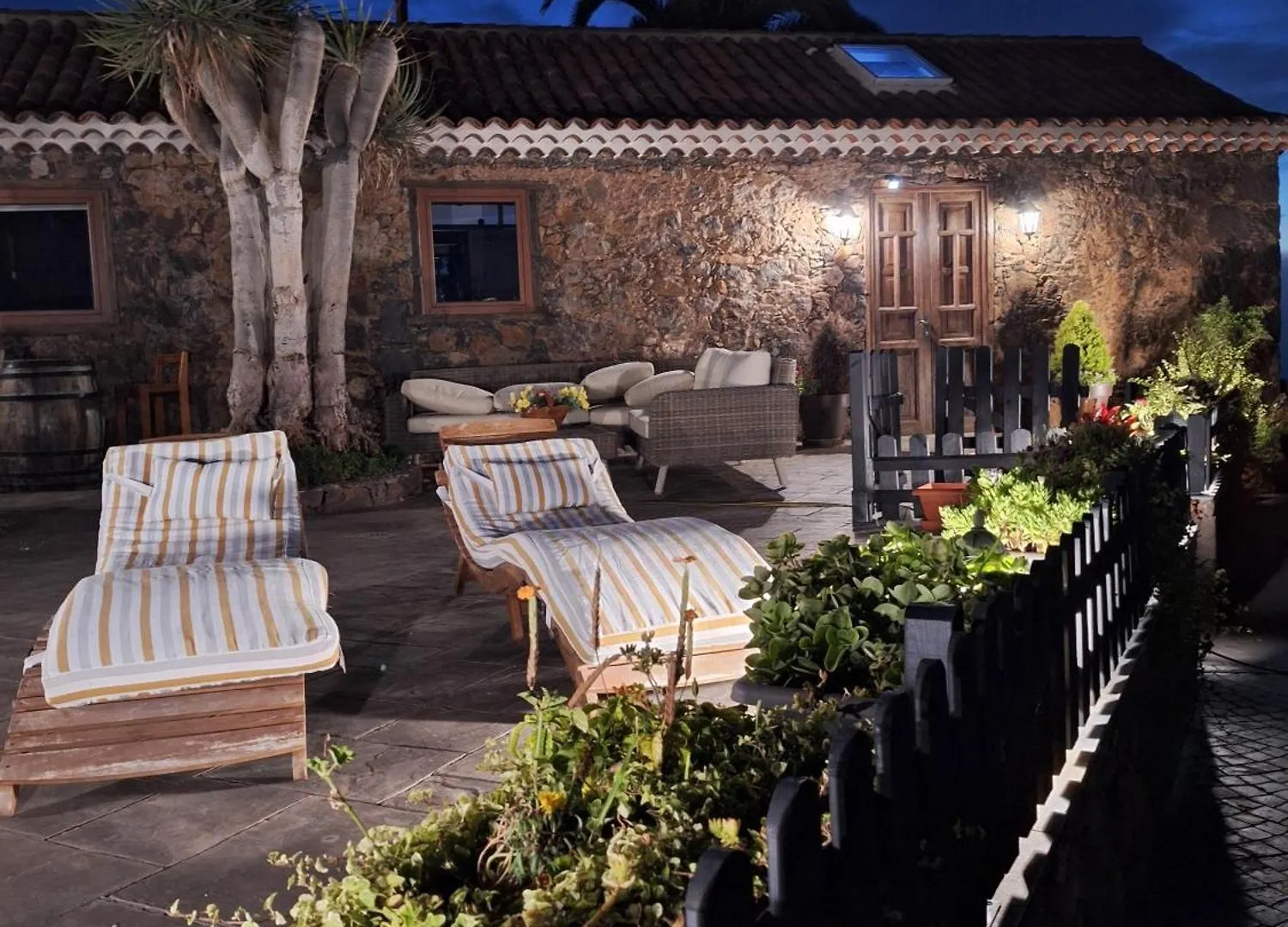 Casa de Férias Rural Escape W/Stunning Views, Jacuzzi And Sauna La Laguna  Espanha