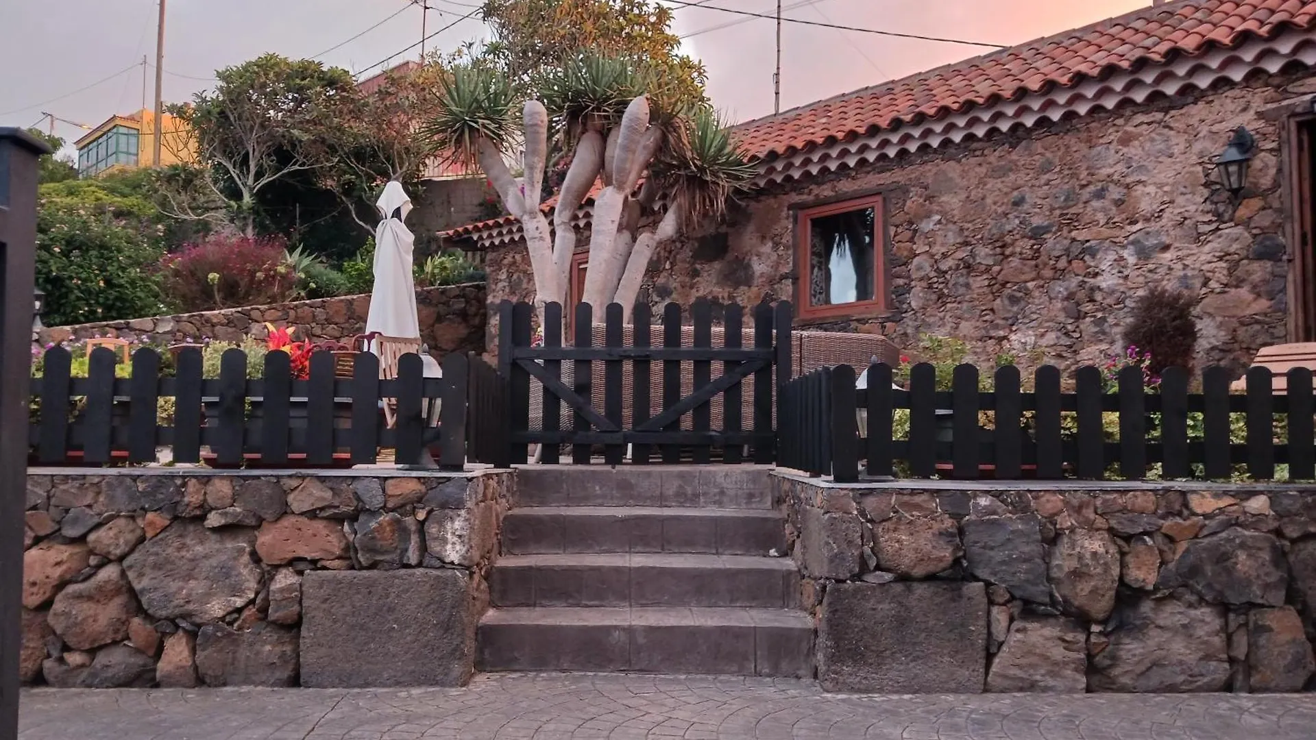 Rural Escape W/Stunning Views, Jacuzzi And Sauna La Laguna  0*, La Laguna (Tenerife) Espanha